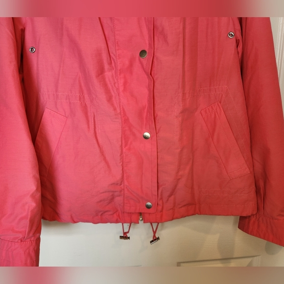 JONES NEW YORK Size Medium rain jacket with hood. - Picture 5 of 12